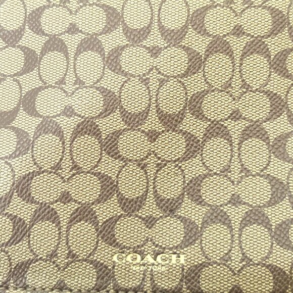 Coach Handbags - Coach Thin Clutch Zipper Pouch With Ivory Interior